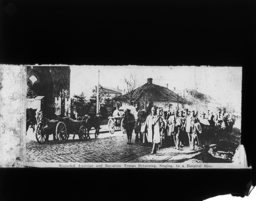 Scranton 14 wounded austrian and russian troops returning singing to a hospital base